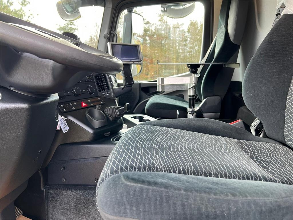 Koffer LKW Mercedes-Benz Antos 1824 LnR: das Bild 17