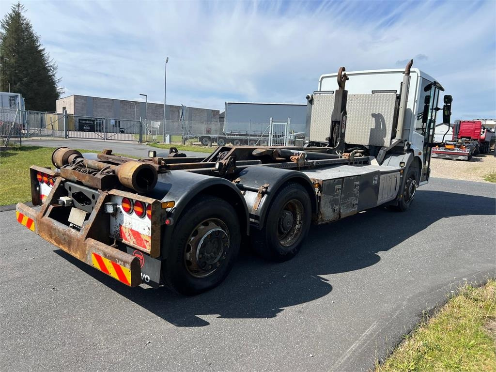 Abrollkipper Mercedes-Benz Econic 2630 L: das Bild 11