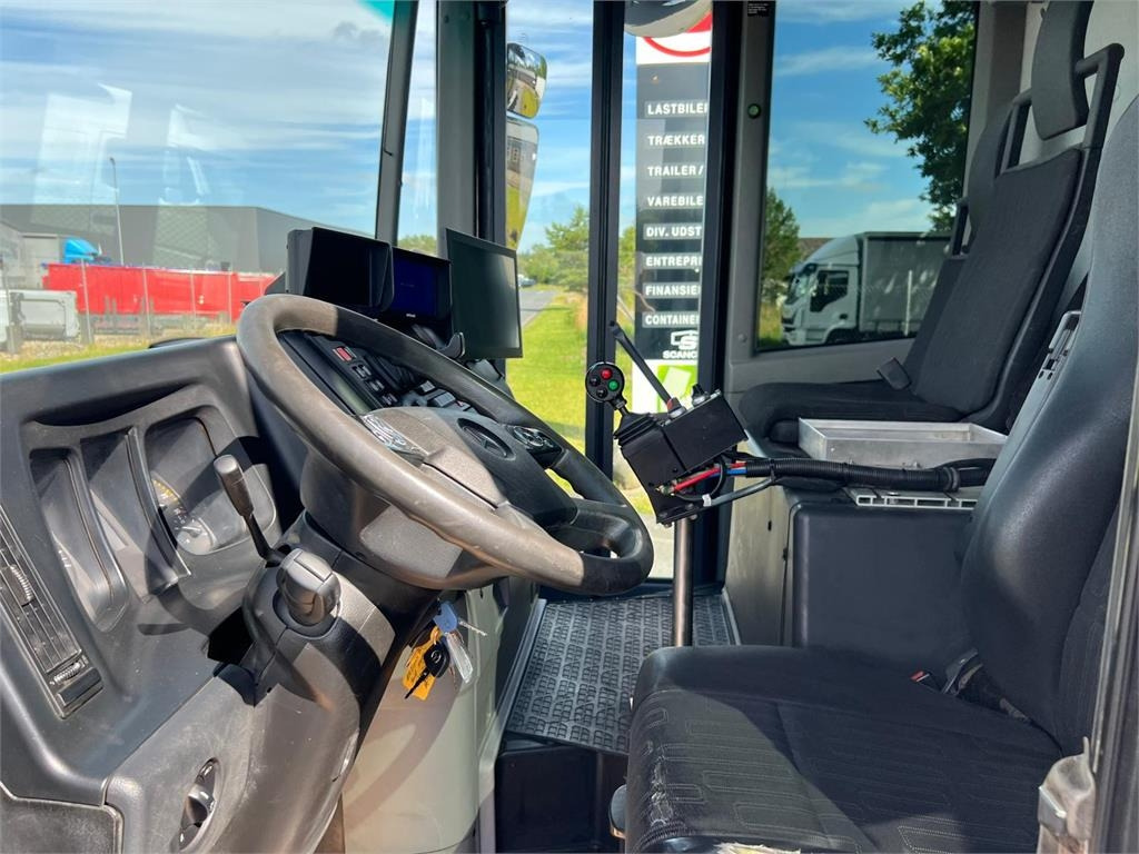 Abrollkipper Mercedes-Benz Econic 2630 L: das Bild 18