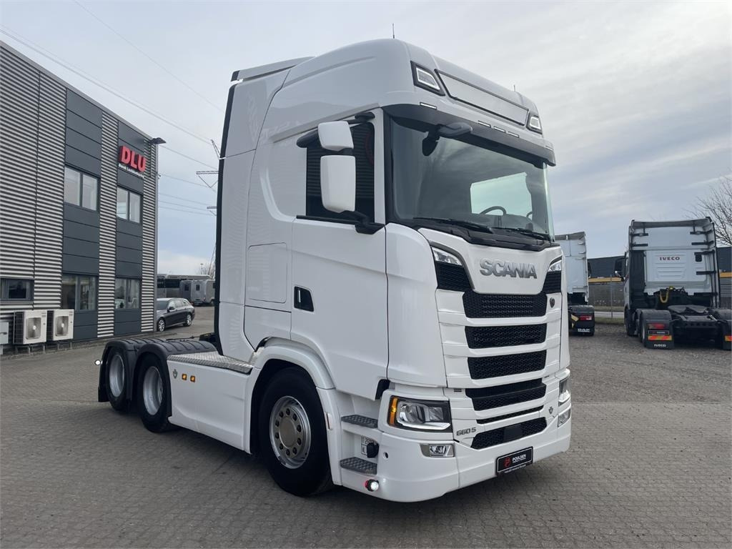 Scania S660 A 6x2 NB 2950 - Sattelzugmaschine: das Bild 1 Scania S660 A 6x2 NB 2950 - Sattelzugmaschine: das Bild 1