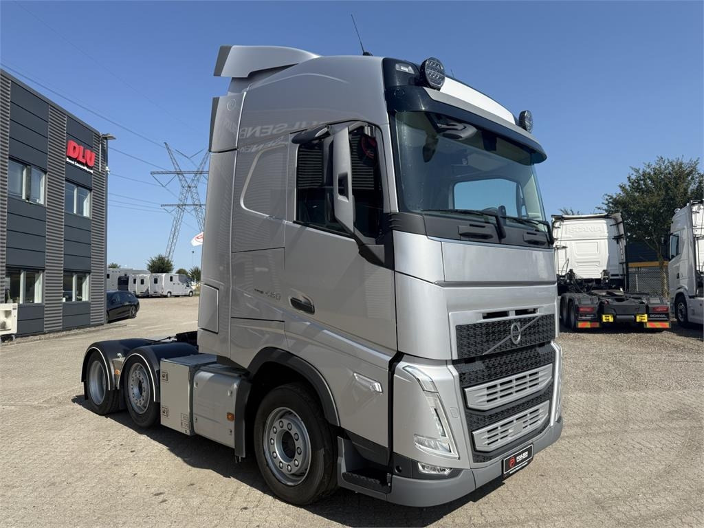 Volvo FH460 lowdeck Pucher - Sattelzugmaschine: das Bild 1 Volvo FH460 lowdeck Pucher - Sattelzugmaschine: das Bild 1