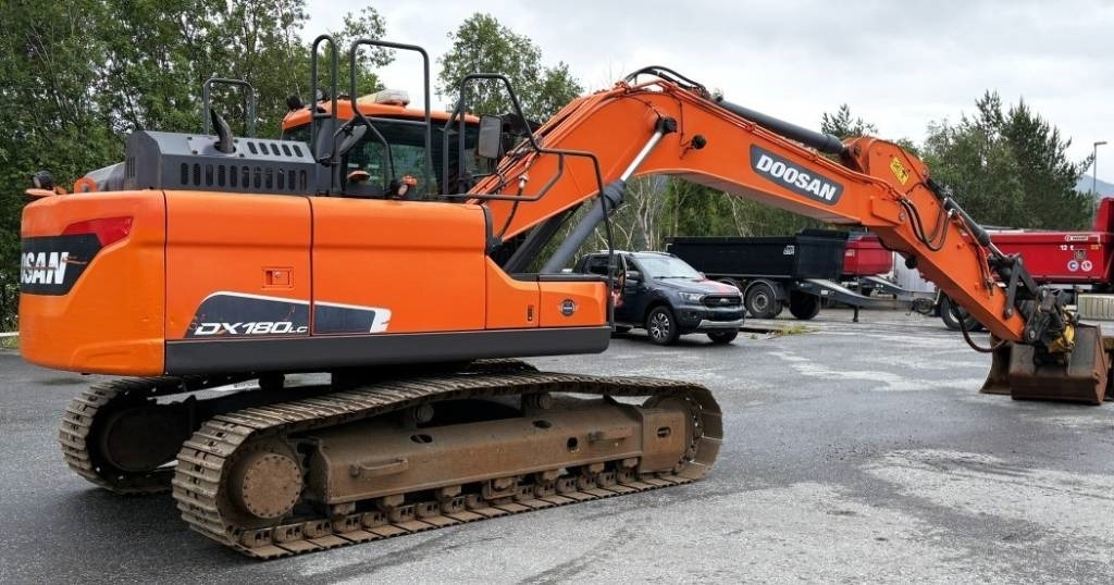 Doosan DX180LC-5 - Kettenbagger: das Bild 3 Doosan DX180LC-5 - Kettenbagger: das Bild 3