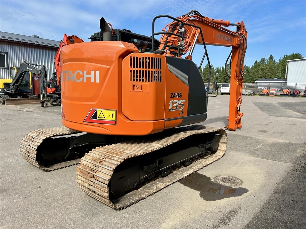 Hitachi ZX135US-7 - Kettenbagger: das Bild 4 Hitachi ZX135US-7 - Kettenbagger: das Bild 4