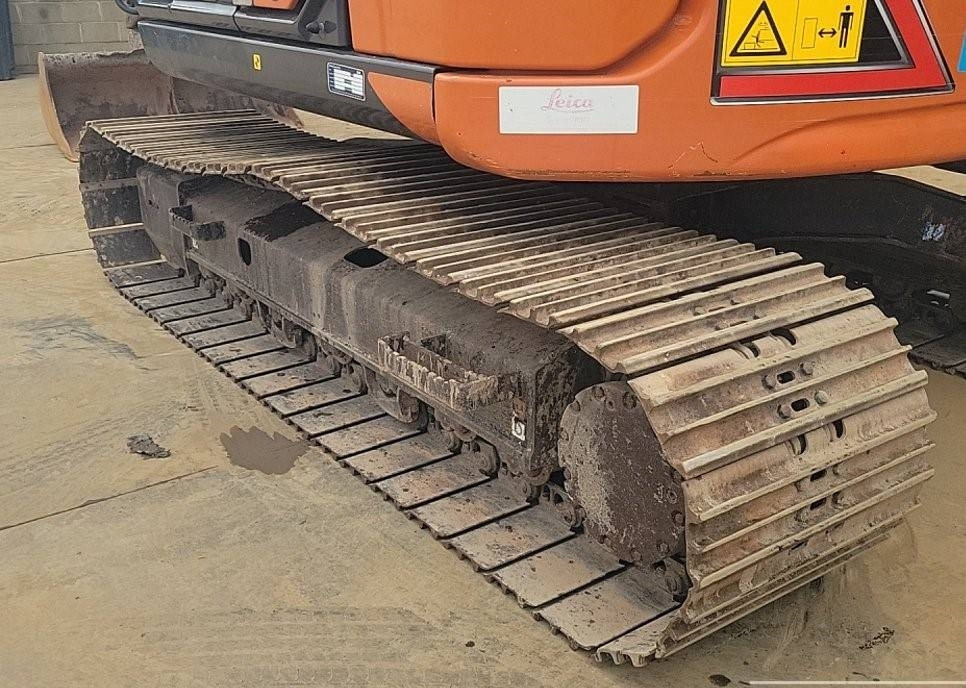 Hitachi ZX135US-7 - Kettenbagger: das Bild 3 Hitachi ZX135US-7 - Kettenbagger: das Bild 3