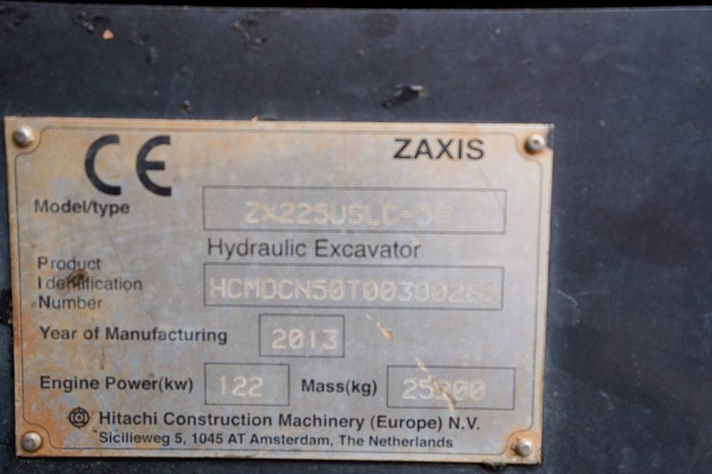 Kettenbagger Hitachi ZX225USLC-5B MARTTIINILLA: das Bild 15