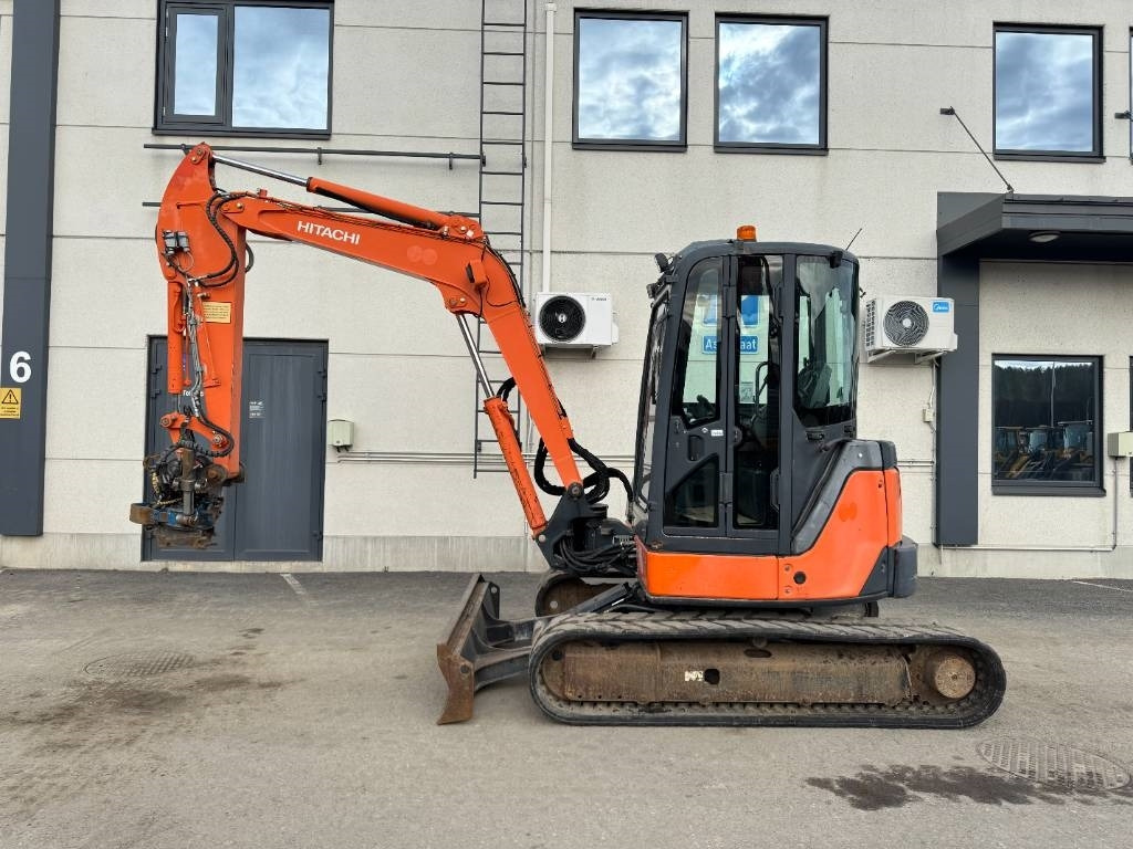 Hitachi ZX50U-2 PYÖRITTÄJÄLLÄ - Minibagger: das Bild 1 Hitachi ZX50U-2 PYÖRITTÄJÄLLÄ - Minibagger: das Bild 1