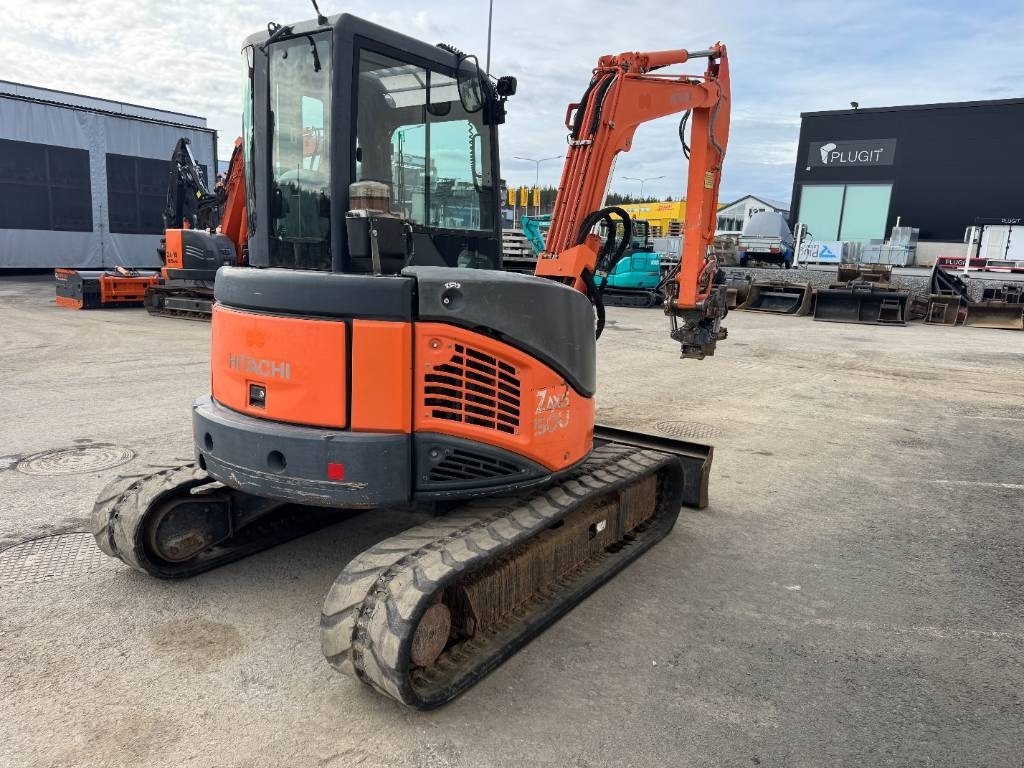 Hitachi ZX50U-2 PYÖRITTÄJÄLLÄ - Minibagger: das Bild 5 Hitachi ZX50U-2 PYÖRITTÄJÄLLÄ - Minibagger: das Bild 5