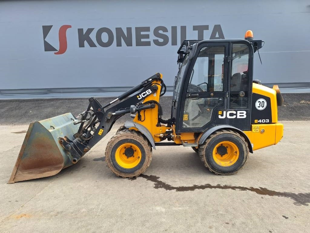 JCB 403 PIIKIT JA KAUHA - Hoflader: das Bild 1 JCB 403 PIIKIT JA KAUHA - Hoflader: das Bild 1
