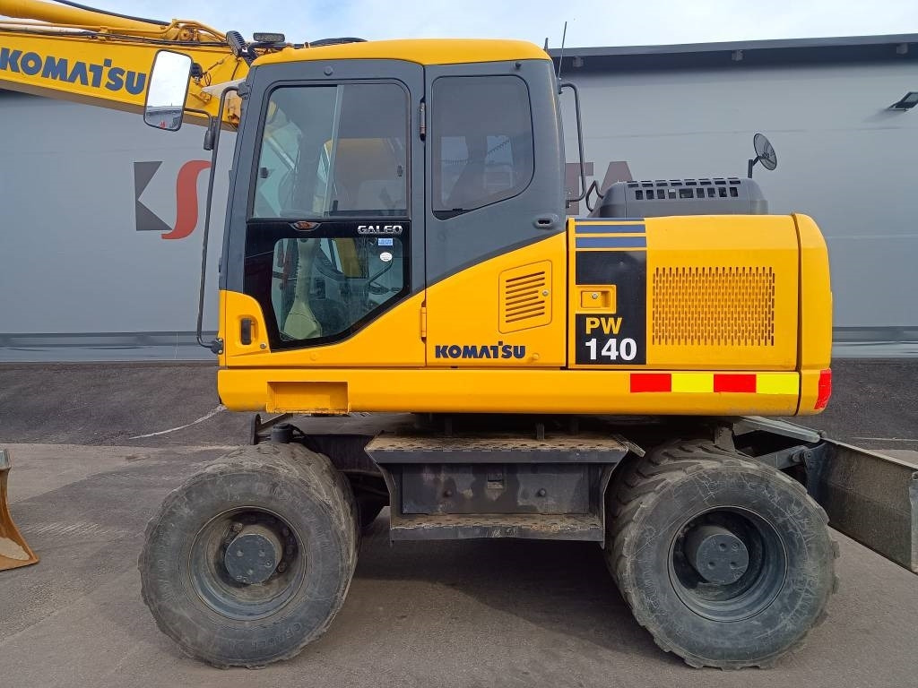 Komatsu MYYTY! SOLD! PW140-7 PYÖRITTÄJÄLLÄ - Mobilbagger: das Bild 2 Komatsu MYYTY! SOLD! PW140-7 PYÖRITTÄJÄLLÄ - Mobilbagger: das Bild 2