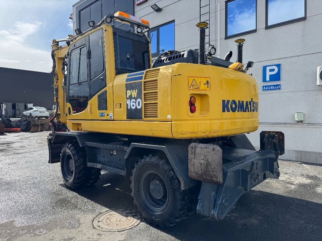 Komatsu PW160-8 PYÖRITTÄJÄLLÄ - Mobilbagger: das Bild 3 Komatsu PW160-8 PYÖRITTÄJÄLLÄ - Mobilbagger: das Bild 3
