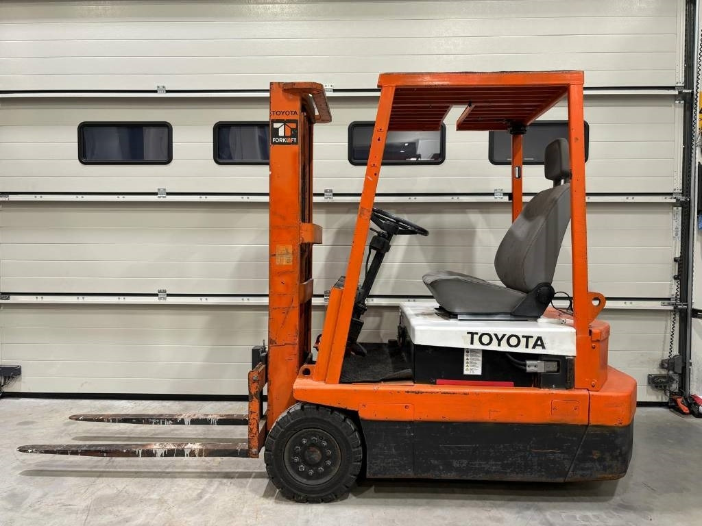 Toyota FBE 18 - Elektrostapler: das Bild 1 Toyota FBE 18 - Elektrostapler: das Bild 1