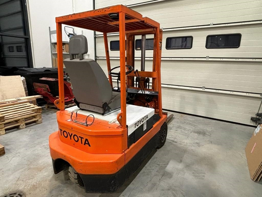 Toyota FBE 18 - Elektrostapler: das Bild 4 Toyota FBE 18 - Elektrostapler: das Bild 4