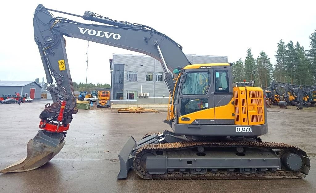 Volvo ECR235DL PYÖRITTÄJÄLLÄ - Kettenbagger: das Bild 1 Volvo ECR235DL PYÖRITTÄJÄLLÄ - Kettenbagger: das Bild 1