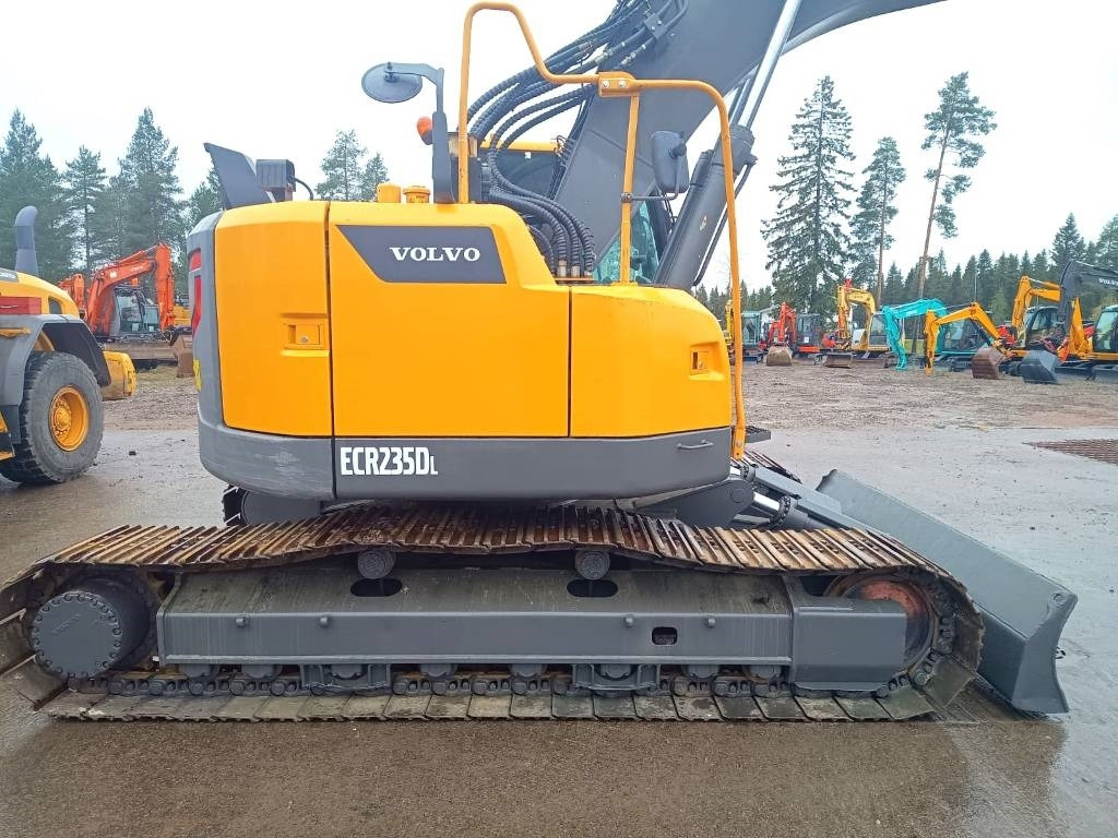 Volvo ECR235DL PYÖRITTÄJÄLLÄ - Kettenbagger: das Bild 5 Volvo ECR235DL PYÖRITTÄJÄLLÄ - Kettenbagger: das Bild 5