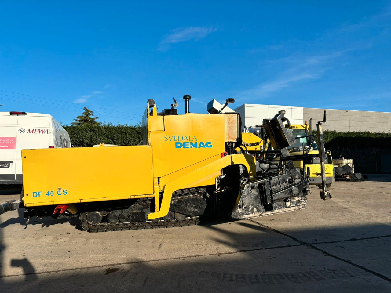 Demag DF 45 CS. SVEDALA. - Asphaltfertiger/ Straßenfertiger: das Bild 3 Demag DF 45 CS. SVEDALA. - Asphaltfertiger/ Straßenfertiger: das Bild 3