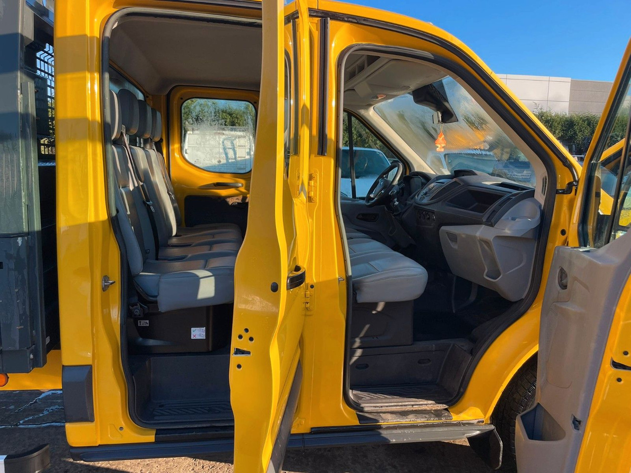 Ford Transit 2.2TDCI. Doka 7 Sitze. ALU pritsche. - Pritsche Transporter, Transporter mit Doppelkabine: das Bild 3 Ford Transit 2.2TDCI. Doka 7 Sitze. ALU pritsche. - Pritsche Transporter, Transporter mit Doppelkabine: das Bild 3