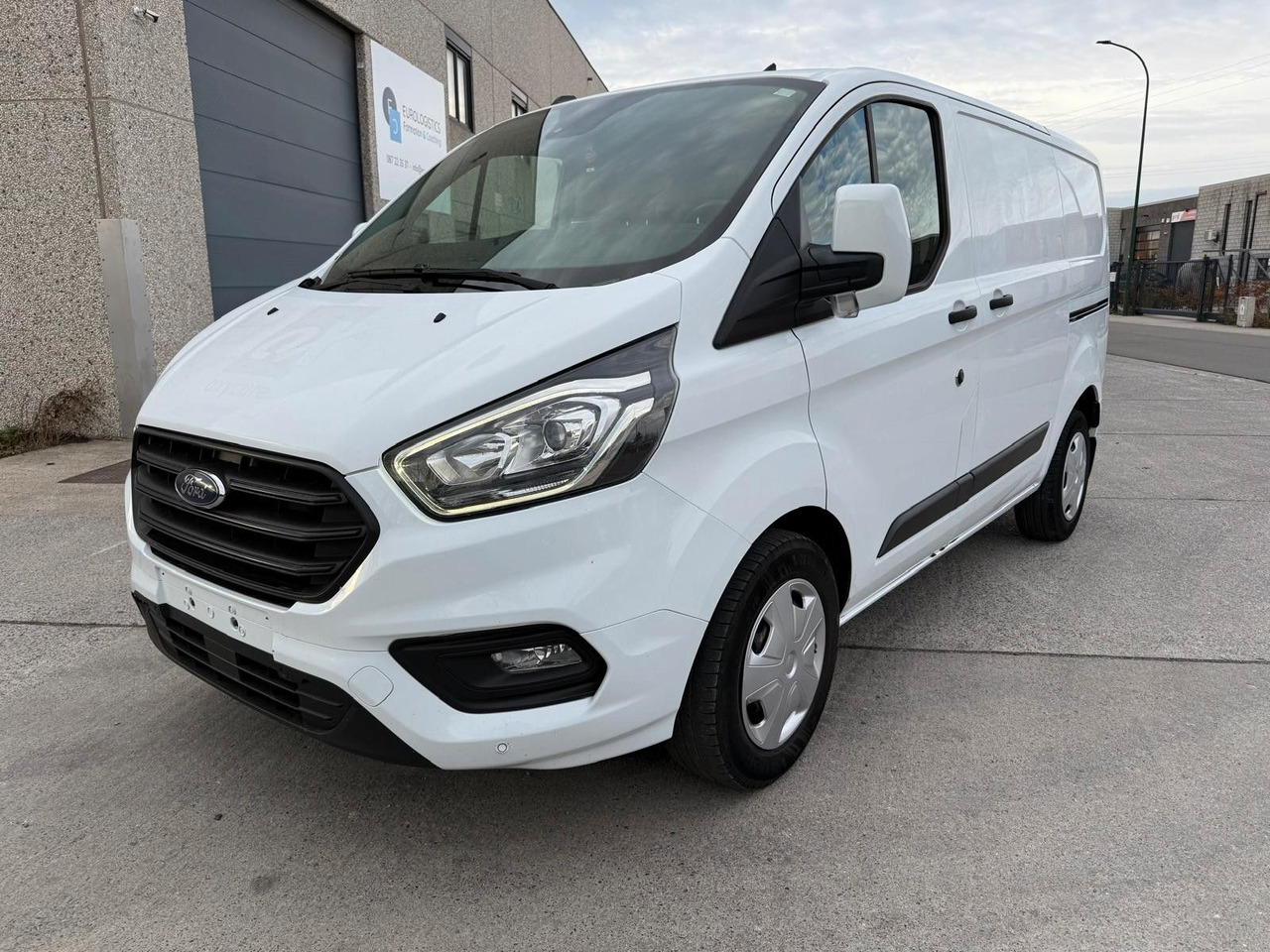 Ford Transit Custom 2.0TDCI. Klima. Navi. Tempomat. - Kleintransporter: das Bild 2 Ford Transit Custom 2.0TDCI. Klima. Navi. Tempomat. - Kleintransporter: das Bild 2
