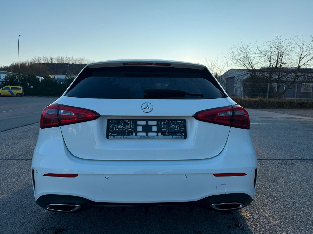 Mercedes-Benz A 180d. AMG Night Pack. Alcantara. Kamera. - Kombi: das Bild 4 Mercedes-Benz A 180d. AMG Night Pack. Alcantara. Kamera. - Kombi: das Bild 4