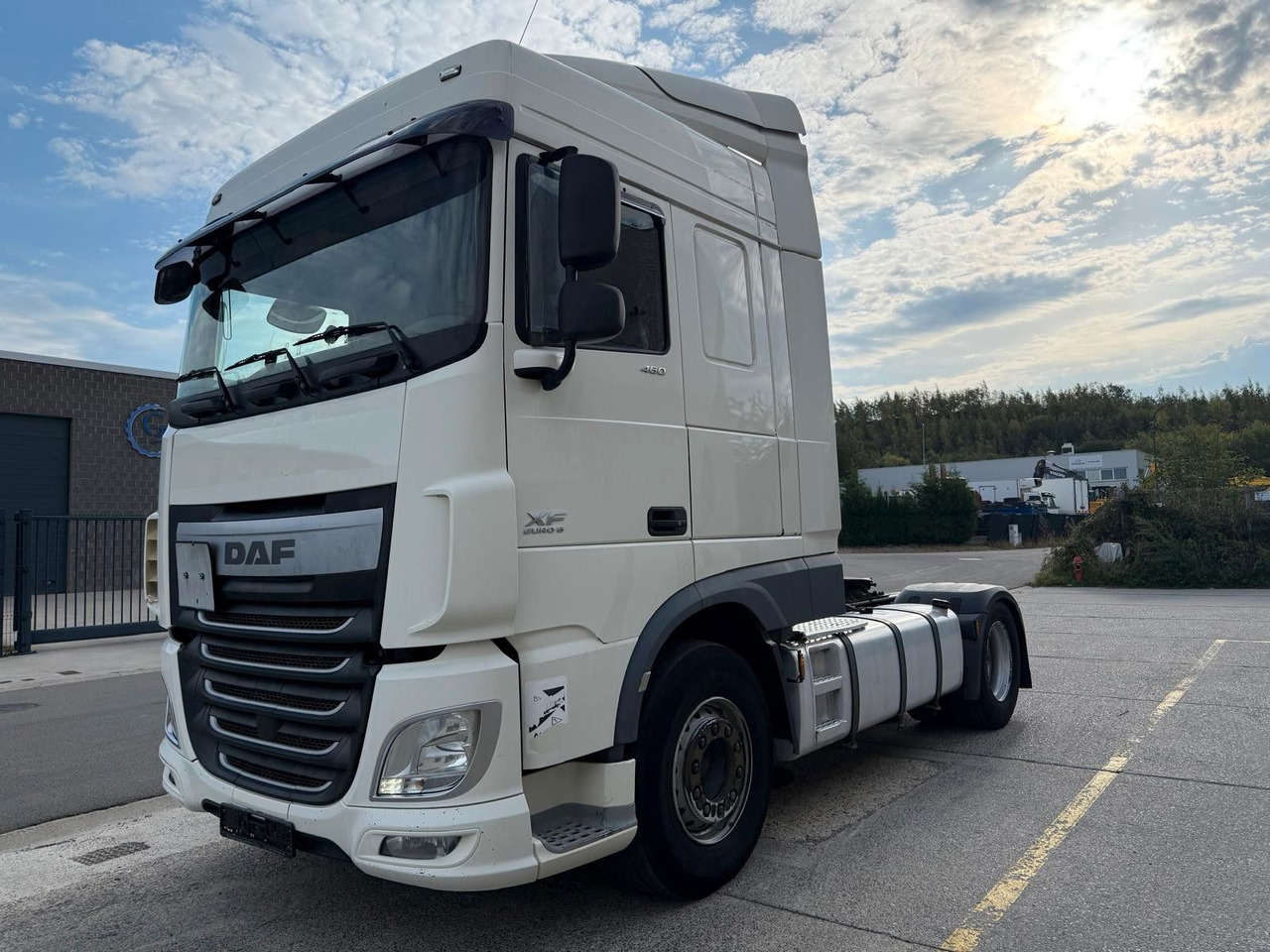 DAF XF460FT. 2 x Tank. Klima. EU6. - Sattelzugmaschine: das Bild 1 DAF XF460FT. 2 x Tank. Klima. EU6. - Sattelzugmaschine: das Bild 1