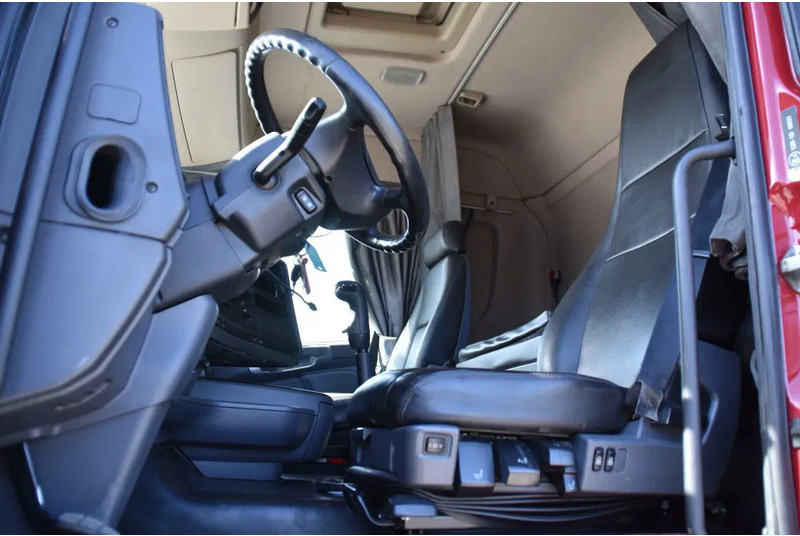 Scania R420 HL 6x2/4 - ADR FL - MANUAL - EURO 5 - 698 TKM - HYDRAULIC SYSTEM - LEATHER SEATS - XENON - - Sattelzugmaschine: das Bild 4 Scania R420 HL 6x2/4 - ADR FL - MANUAL - EURO 5 - 698 TKM - HYDRAULIC SYSTEM - LEATHER SEATS - XENON - - Sattelzugmaschine: das Bild 4