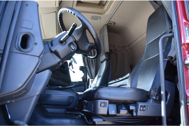 Scania R420 HL 6x2/4 - ADR FL - MANUAL - EURO 5 - 698 TKM - HYDRAULIC SYSTEM - LEATHER SEATS - XENON - - Sattelzugmaschine: das Bild 4 Scania R420 HL 6x2/4 - ADR FL - MANUAL - EURO 5 - 698 TKM - HYDRAULIC SYSTEM - LEATHER SEATS - XENON - - Sattelzugmaschine: das Bild 4