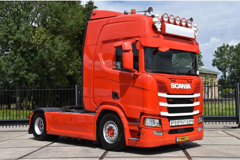 Scania R450 NGS 4x2NB - RETARDER - FULL AIR - PARK. AIRCO - PTO - LEATHER SEATS - 2 x FUEL TANKS - EXCELLENT CONDITION - - Sattelzugmaschine: das Bild 2 Scania R450 NGS 4x2NB - RETARDER - FULL AIR - PARK. AIRCO - PTO - LEATHER SEATS - 2 x FUEL TANKS - EXCELLENT CONDITION - - Sattelzugmaschine: das Bild 2