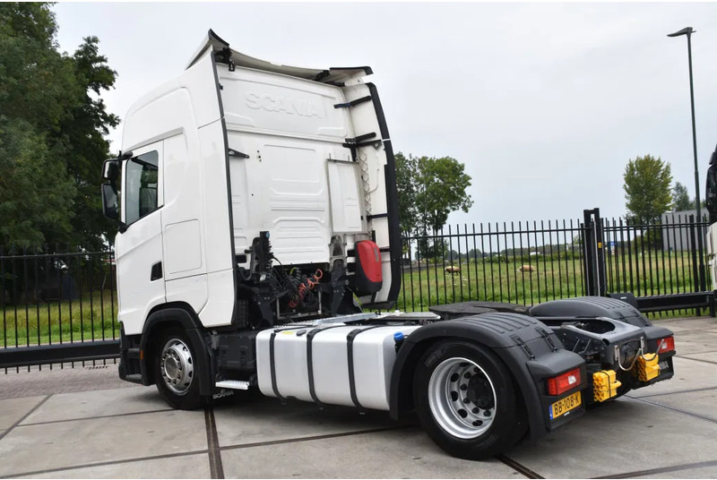 Scania S410 4x2EB MEGA 95 cm or 103 cm driving height - RETARDER - 822 TKM - FULL AIR - PARK. AIRCO - 2 x FUEL TANKS - TOP CONDITION - - Sattelzugmaschine: das Bild 3 Scania S410 4x2EB MEGA 95 cm or 103 cm driving height - RETARDER - 822 TKM - FULL AIR - PARK. AIRCO - 2 x FUEL TANKS - TOP CONDITION - - Sattelzugmaschine: das Bild 3