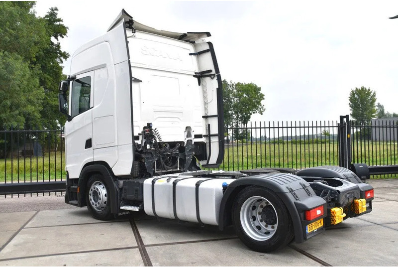 Scania S410 4x2EB MEGA 95 cm or 103 cm driving height - RETARDER - 822 TKM - FULL AIR - PARK. AIRCO - 2 x FUEL TANKS - TOP CONDITION - - Sattelzugmaschine: das Bild 3 Scania S410 4x2EB MEGA 95 cm or 103 cm driving height - RETARDER - 822 TKM - FULL AIR - PARK. AIRCO - 2 x FUEL TANKS - TOP CONDITION - - Sattelzugmaschine: das Bild 3