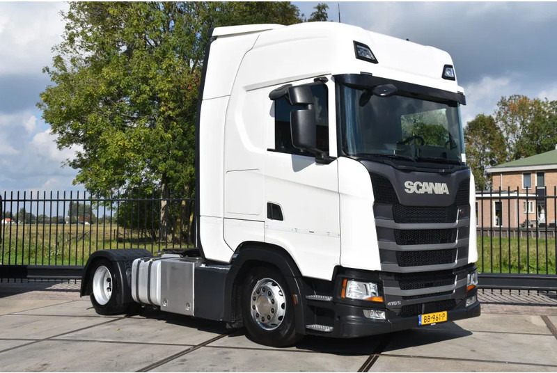 Scania S410 NGS 4x2EB MEGA 95 cm or 103 cm driving height - RETARDER - 806 TKM - FULL AIR - PARK. AIRCO - LEATHER SEATS - 2 x FUEL TANK - Sattelzugmaschine: das Bild 1 Scania S410 NGS 4x2EB MEGA 95 cm or 103 cm driving height - RETARDER - 806 TKM - FULL AIR - PARK. AIRCO - LEATHER SEATS - 2 x FUEL TANK - Sattelzugmaschine: das Bild 1