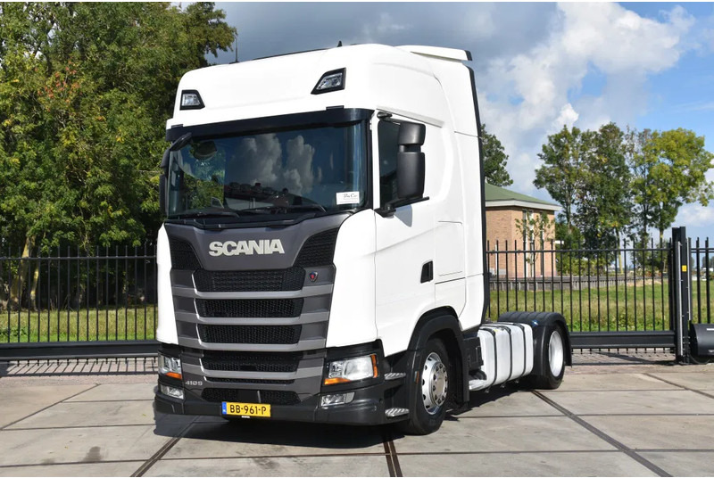 Scania S410 NGS 4x2EB MEGA 95 cm or 103 cm driving height - RETARDER - 806 TKM - FULL AIR - PARK. AIRCO - LEATHER SEATS - 2 x FUEL TANK - Sattelzugmaschine: das Bild 2 Scania S410 NGS 4x2EB MEGA 95 cm or 103 cm driving height - RETARDER - 806 TKM - FULL AIR - PARK. AIRCO - LEATHER SEATS - 2 x FUEL TANK - Sattelzugmaschine: das Bild 2