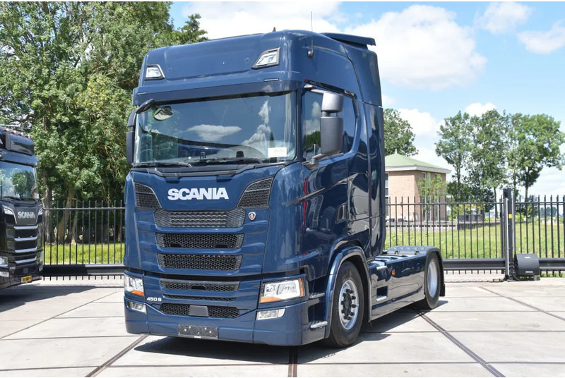Scania S450 NGS 4x2NB - FULL AIR - 847 TKM - RETARDER - PARK. AIRCO - 2 x FUEL TANKS - TOP CONDITION - - Sattelzugmaschine: das Bild 2 Scania S450 NGS 4x2NB - FULL AIR - 847 TKM - RETARDER - PARK. AIRCO - 2 x FUEL TANKS - TOP CONDITION - - Sattelzugmaschine: das Bild 2