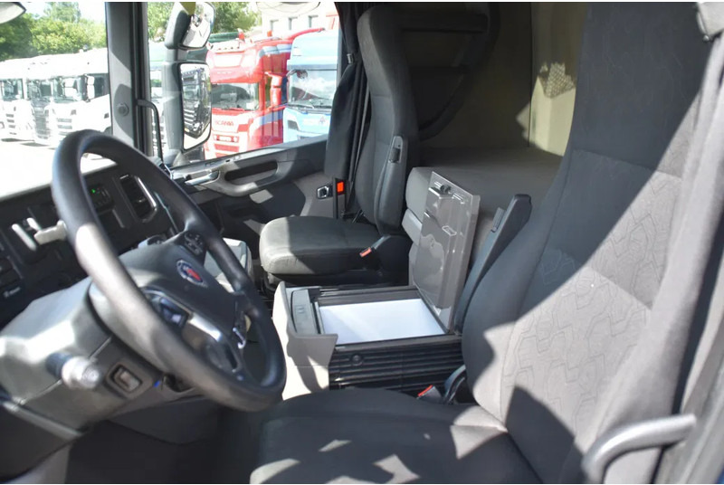 Scania S450 NGS 4x2NB - FULL AIR - RETARDER - ACC - PARK. AIRCO - 2 x FUEL TANKS - TOP CONDITION - - Sattelzugmaschine: das Bild 5 Scania S450 NGS 4x2NB - FULL AIR - RETARDER - ACC - PARK. AIRCO - 2 x FUEL TANKS - TOP CONDITION - - Sattelzugmaschine: das Bild 5
