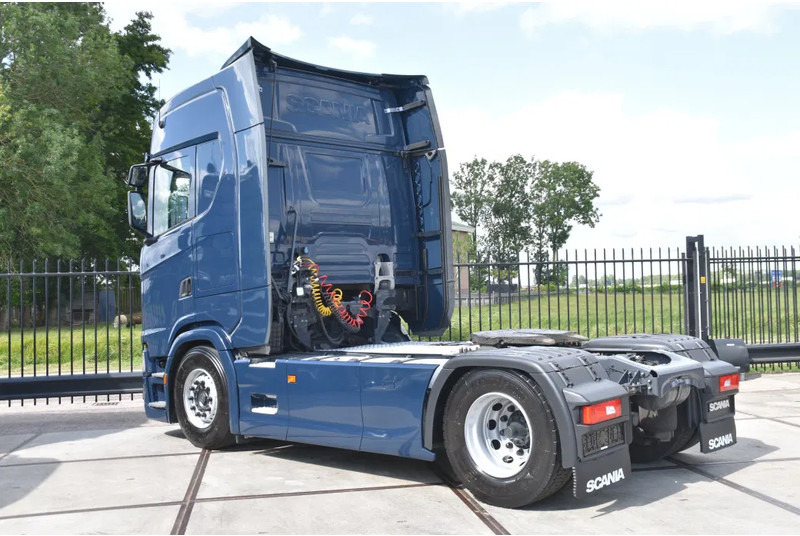Scania S450 NGS 4x2NB - FULL AIR - RETARDER - ACC - PARK. AIRCO - 2 x FUEL TANKS - TOP CONDITION - - Sattelzugmaschine: das Bild 3 Scania S450 NGS 4x2NB - FULL AIR - RETARDER - ACC - PARK. AIRCO - 2 x FUEL TANKS - TOP CONDITION - - Sattelzugmaschine: das Bild 3