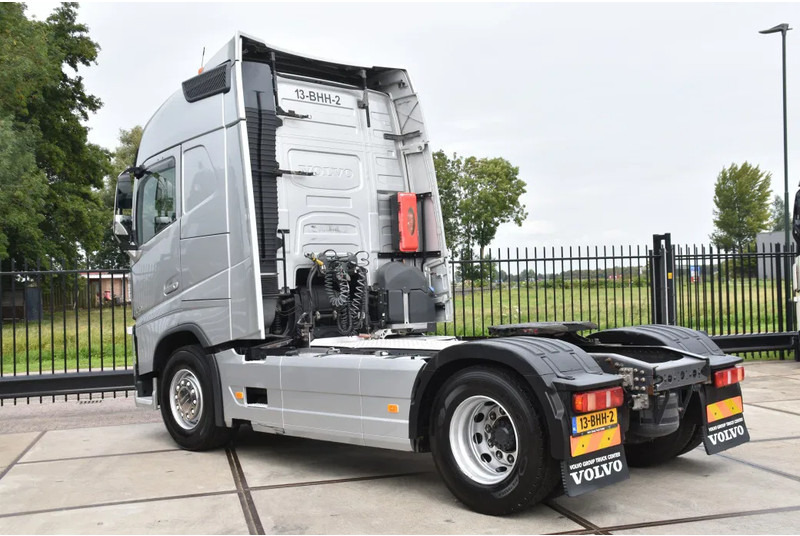 Volvo FH 420 Globe 4x2 - ADR FL - 766 TKM - PTO - AIRCO - DIFF. LOCK - TOP CONDITION - - Sattelzugmaschine: das Bild 3 Volvo FH 420 Globe 4x2 - ADR FL - 766 TKM - PTO - AIRCO - DIFF. LOCK - TOP CONDITION - - Sattelzugmaschine: das Bild 3