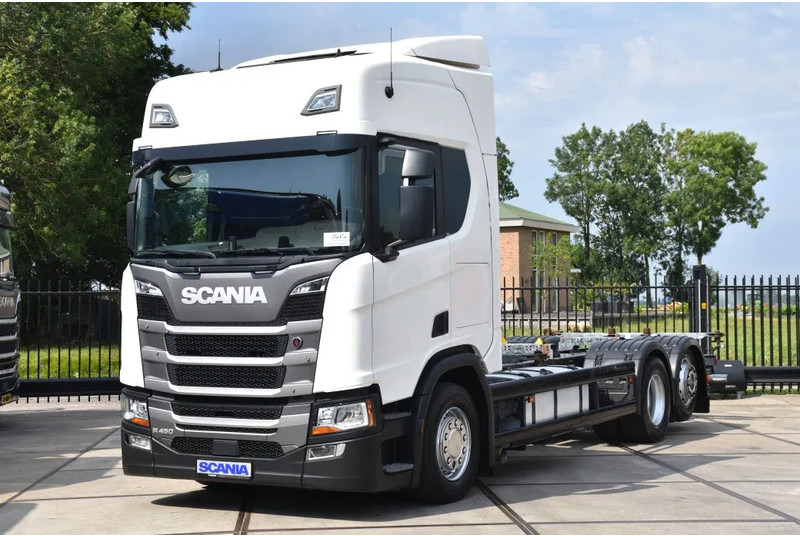 Scania R450 NGS 6x2*4NB - BDF - RETARDER - 703 TKM - FULL AIR - WHEELBASE: 495 CM - NAVI - TOP CONDITION - - Containerwagen/ Wechselfahrgestell LKW: das Bild 2 Scania R450 NGS 6x2*4NB - BDF - RETARDER - 703 TKM - FULL AIR - WHEELBASE: 495 CM - NAVI - TOP CONDITION - - Containerwagen/ Wechselfahrgestell LKW: das Bild 2