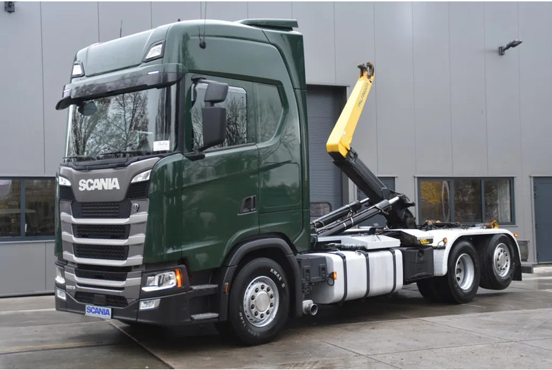Scania S500 NGS 6x2*4 - HOOKLIFT - RETARDER - 477 TKM - PARK. AIRCO - WHEELBASE: 475 CM - PTO - EXCELLENT CONDITION - - Abrollkipper: das Bild 1 Scania S500 NGS 6x2*4 - HOOKLIFT - RETARDER - 477 TKM - PARK. AIRCO - WHEELBASE: 475 CM - PTO - EXCELLENT CONDITION - - Abrollkipper: das Bild 1