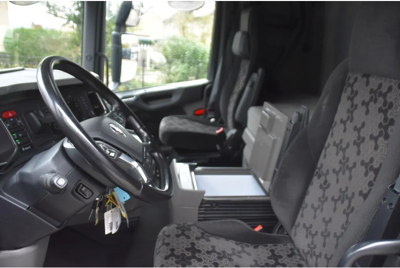 Scania S500 NGS 6x2*4 - HOOKLIFT - RETARDER - 477 TKM - PARK. AIRCO - WHEELBASE: 475 CM - PTO - EXCELLENT CONDITION - - Abrollkipper: das Bild 4 Scania S500 NGS 6x2*4 - HOOKLIFT - RETARDER - 477 TKM - PARK. AIRCO - WHEELBASE: 475 CM - PTO - EXCELLENT CONDITION - - Abrollkipper: das Bild 4