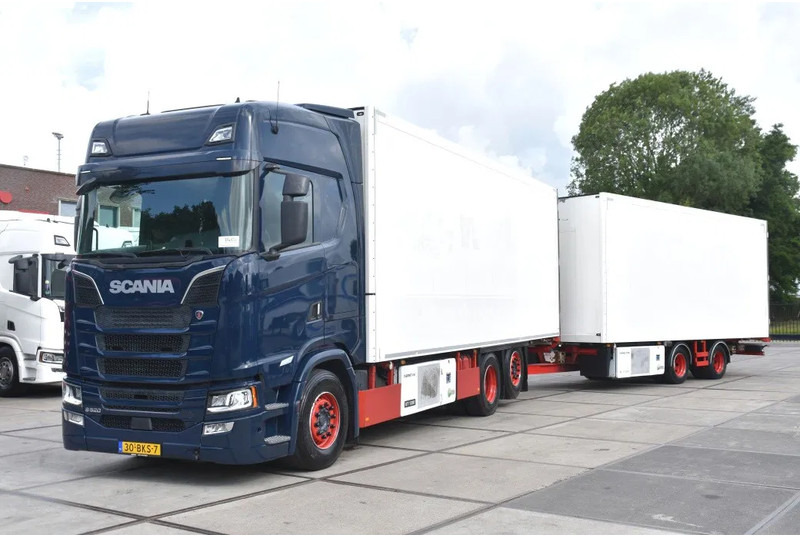 Scania S520 V8 NGS 6x2*4NB + SCHMITZ ZKO 20 - THERMO KING - RETARDER - FULL AIR - WHEELBASE: 515 CM - TOP CONDITION - - Kühlkoffer LKW: das Bild 1 Scania S520 V8 NGS 6x2*4NB + SCHMITZ ZKO 20 - THERMO KING - RETARDER - FULL AIR - WHEELBASE: 515 CM - TOP CONDITION - - Kühlkoffer LKW: das Bild 1