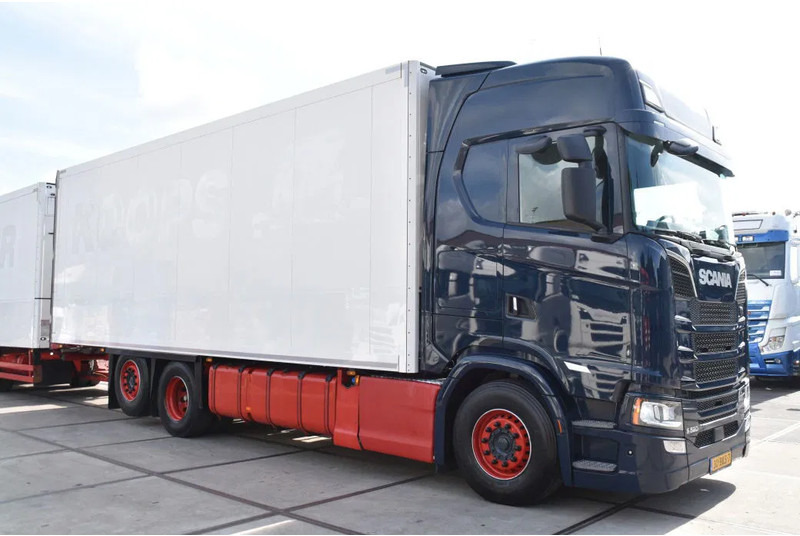 Scania S520 V8 NGS 6x2*4NB - THERMO KING - RETARDER - FULL AIR - WHEELBASE: 515 CM - LED LIGHTS - TOP CONDITION - - Kühlkoffer LKW: das Bild 2 Scania S520 V8 NGS 6x2*4NB - THERMO KING - RETARDER - FULL AIR - WHEELBASE: 515 CM - LED LIGHTS - TOP CONDITION - - Kühlkoffer LKW: das Bild 2