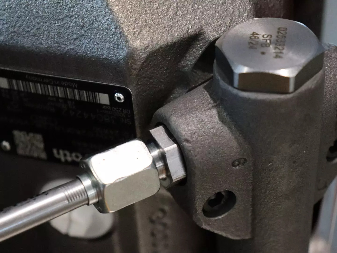 REXROTH A10VO28DFLR/31R-VSC62K01 - Hydraulikmotor für Baumaschine: das Bild 3 REXROTH A10VO28DFLR/31R-VSC62K01 - Hydraulikmotor für Baumaschine: das Bild 3