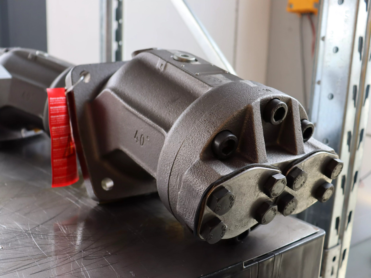 REXROTH A2FM180/61W-VAB010 - Hydraulikmotor für Baumaschine: das Bild 2 REXROTH A2FM180/61W-VAB010 - Hydraulikmotor für Baumaschine: das Bild 2