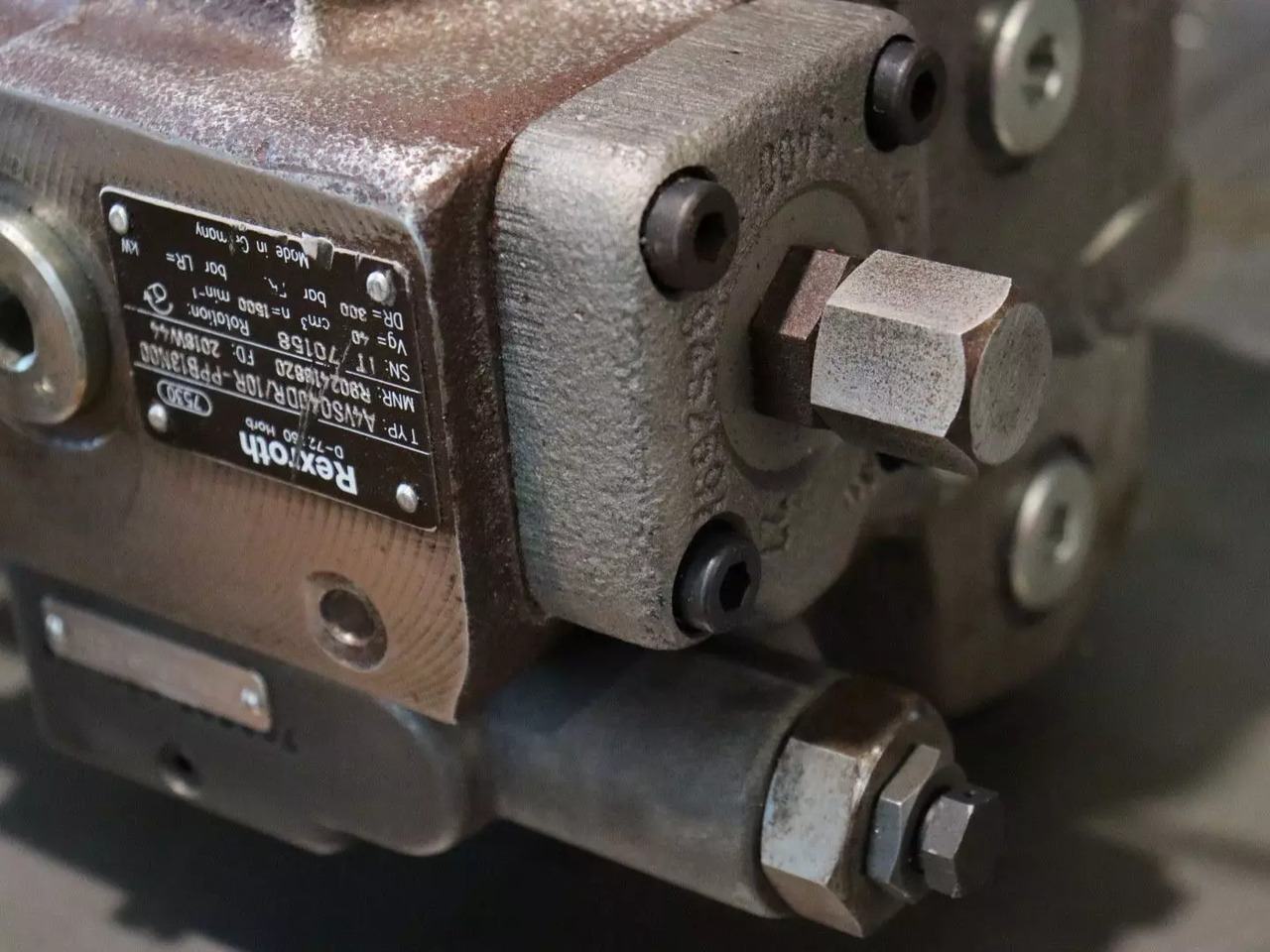 REXROTH A4VSO40DR/10R-PPB13N00 - Hydraulikmotor für Flurförderzeug: das Bild 4 REXROTH A4VSO40DR/10R-PPB13N00 - Hydraulikmotor für Flurförderzeug: das Bild 4