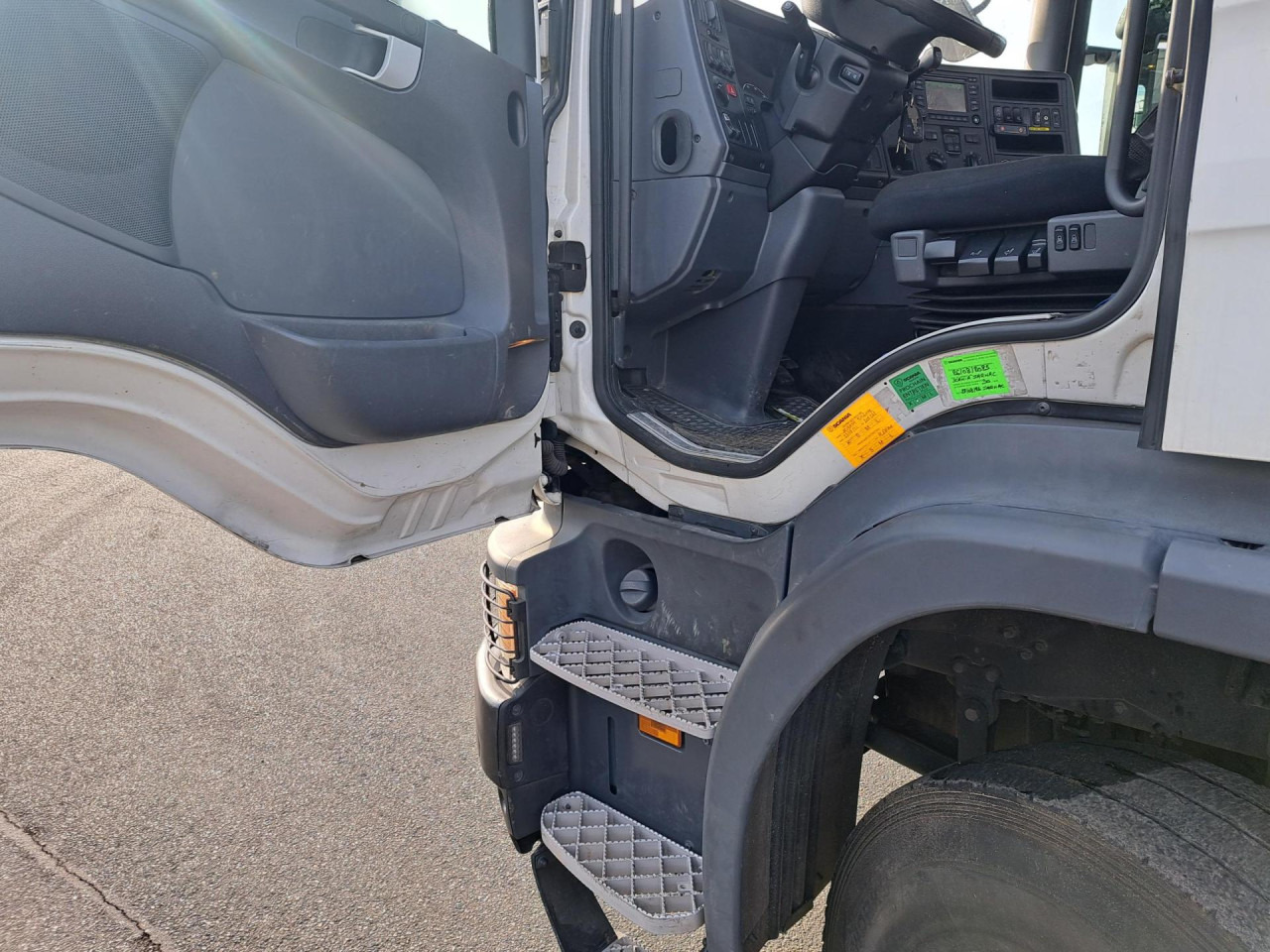 SCANIA SCANIA P410 6x4 Plateau Grue paf - Fahrgestell LKW: das Bild 3 SCANIA SCANIA P410 6x4 Plateau Grue paf - Fahrgestell LKW: das Bild 3