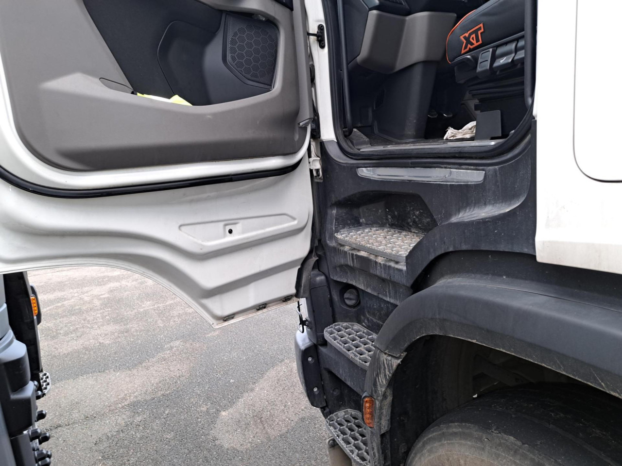 SCANIA SCANIA R520 XT - Sattelzugmaschine: das Bild 5 SCANIA SCANIA R520 XT - Sattelzugmaschine: das Bild 5