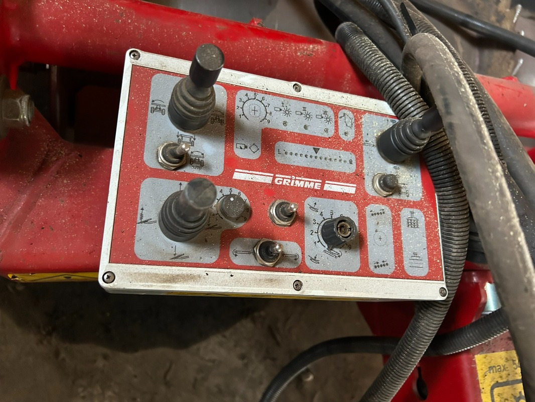 Grimme CS-150 RotaPower - Kartoffelroder: das Bild 2 Grimme CS-150 RotaPower - Kartoffelroder: das Bild 2