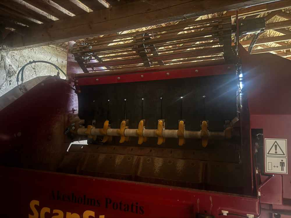 Scanstone 4215 WDH - Kartoffelroder: das Bild 4 Scanstone 4215 WDH - Kartoffelroder: das Bild 4