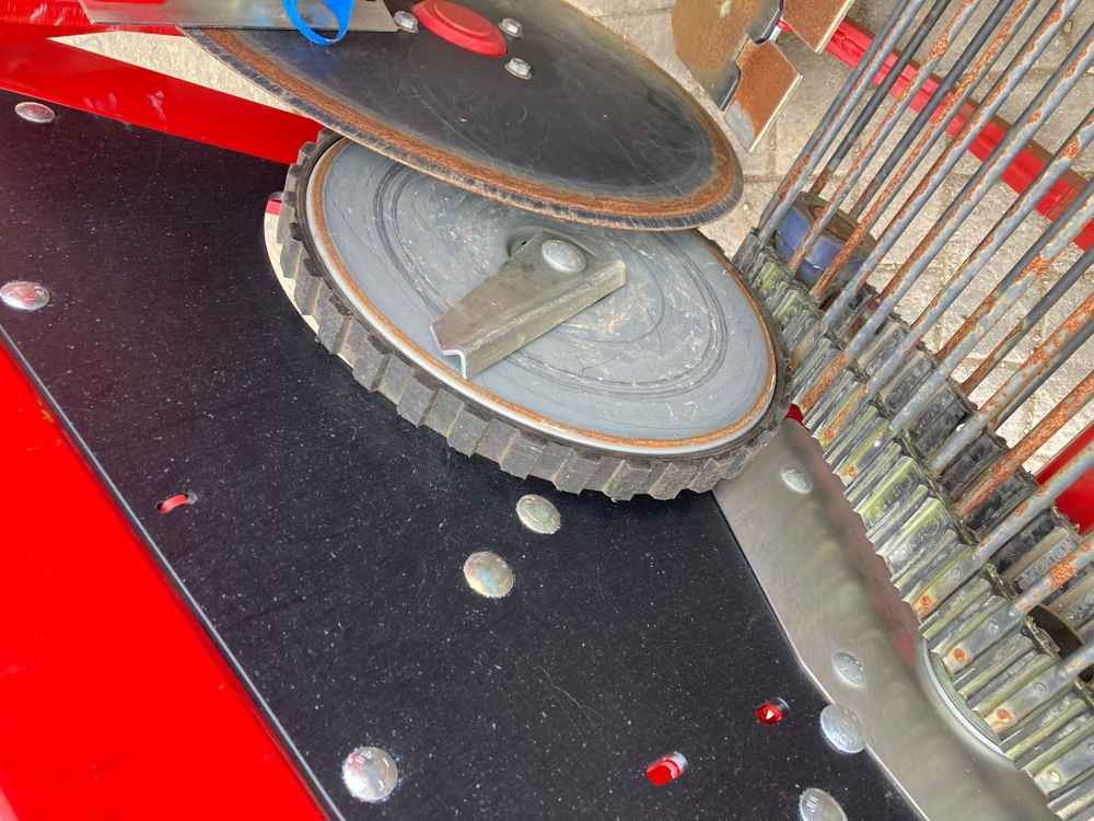 Grimme Grimme WH100 Single Row Potato Windrower - Erntemaschine: das Bild 4 Grimme Grimme WH100 Single Row Potato Windrower - Erntemaschine: das Bild 4