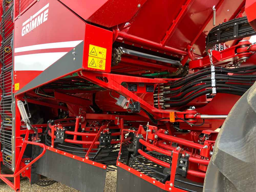 Grimme REXOR 630 / 830 / 930 - Technik für Bodenbearbeitung: das Bild 2 Grimme REXOR 630 / 830 / 930 - Technik für Bodenbearbeitung: das Bild 2