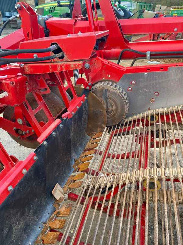 Grimme SELECT 200 - Erntemaschine: das Bild 4 Grimme SELECT 200 - Erntemaschine: das Bild 4