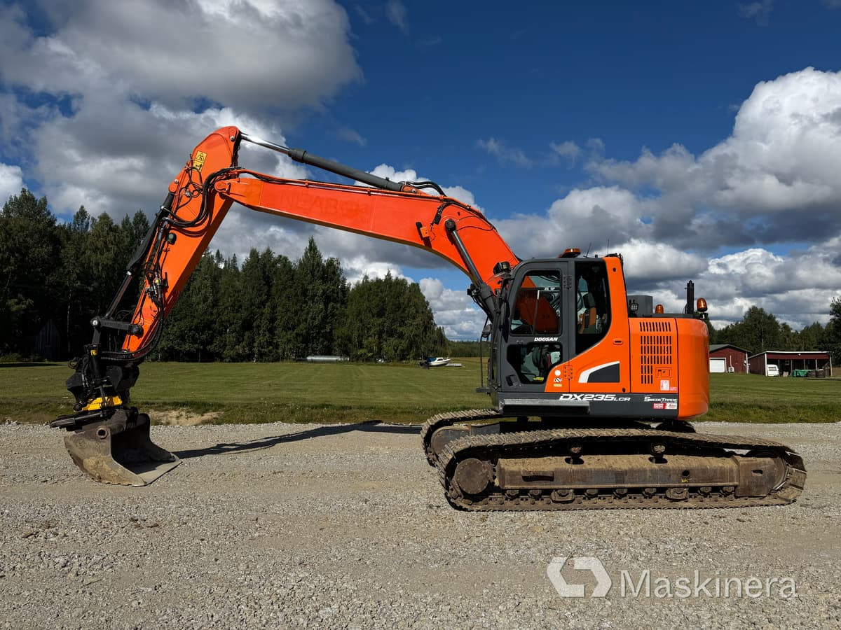Grävmaskin Doosan DX235LCR-5 - Kettenbagger: das Bild 2 Grävmaskin Doosan DX235LCR-5 - Kettenbagger: das Bild 2